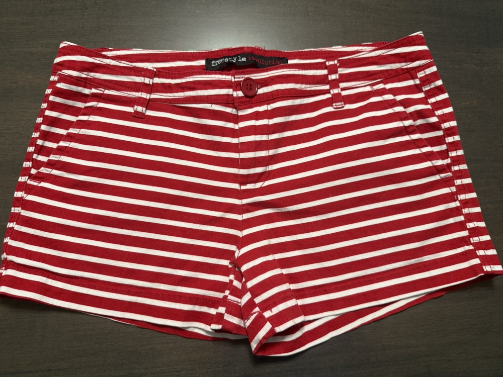 Freestyle Revolution Women’s Striped Chino Shorts Size 11 White/Red Coastal